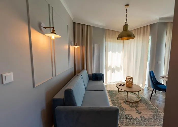 Golden Pearl Apartment