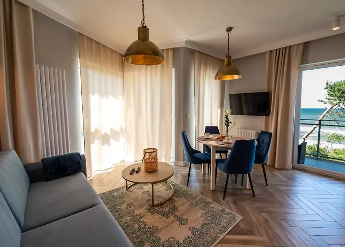 Golden Pearl Apartment *