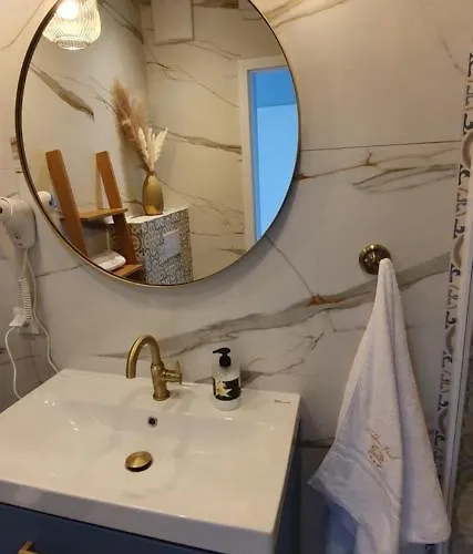 Golden Pearl Apartment