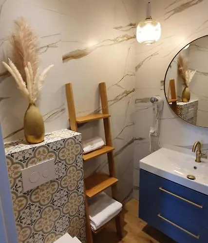 Golden Pearl Apartment